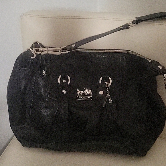 Coach - Picture 1 of 5